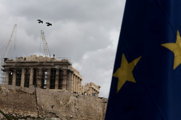 Η Ελλάδα η μόνη χώρα της Ευρωζώνης που βρίσκεται σε ύφεση