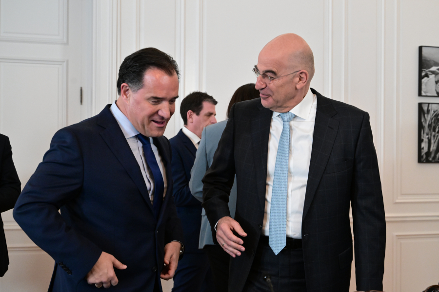Άδωνις Γεωργιάδης για Δένδια: Κάποιοι θα πάνε και στη σελήνη για να μην μιλήσουν - Όλο το παρασκήνιο στην ΚΟ της ΝΔ