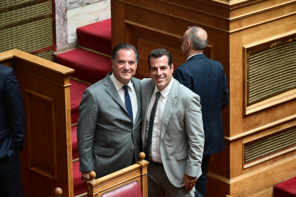Άδωνις Γεωργιάδης για Δένδια: Κάποιοι θα πάνε και στην σελήνη για να μην μιλήσουν - Γκρίνια και για τα ομόφυλα ζευγάρια