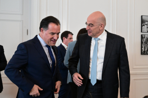 Άδωνις Γεωργιάδης για Δένδια: Κάποιοι θα πάνε και στη σελήνη για να μην μιλήσουν - Όλο το παρασκήνιο στην ΚΟ της ΝΔ