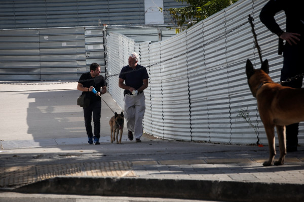 Θεσσαλονίκη: Αστυνομικός σκύλος εντόπισε 22 κιλά κάνναβης μέσα σε κοντέινερ