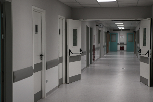 Greece’s Pharmaceutical Sector Sounds Alarm Over Record Hospital Drug Rebates