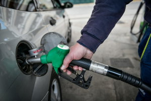 Fuel Pass 2: Εγκρίθηκαν νέες πληρωμές, ποιοι πληρώνονται σήμερα το επίδομα βενζίνης