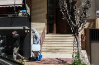 Ζωγράφου: Η νεκροψία δεν έδωσε απαντήσεις για τις νεκρές μάνα και κόρη - Ποινική δίωξη στον 54χρονο γιο