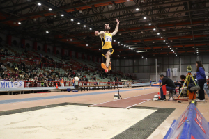 Μίλτος Τεντόγλου: «Πέταξε» στα 8,25 μ. στην Παιανία και ετοιμάζεται για το Παγκόσμιο κλειστού στίβου