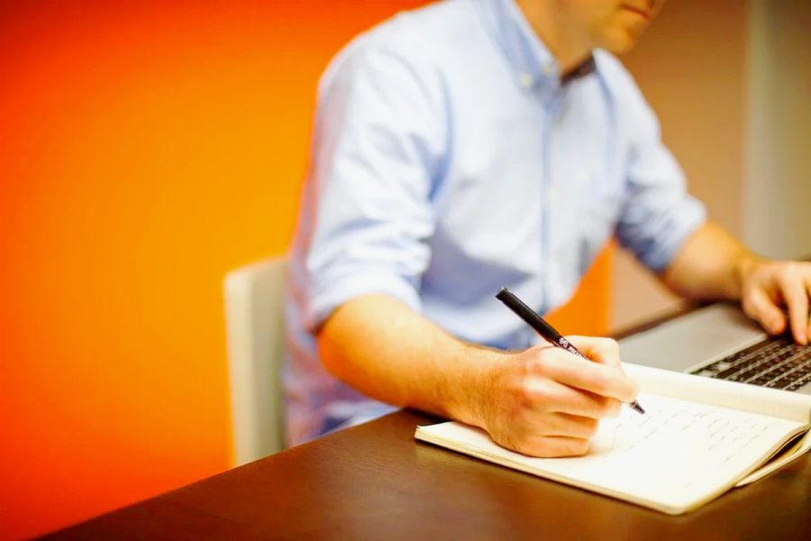 Η γιορτή του Αγίου Πνεύματος δεν είναι για όλους αργία: Έτσι θα πληρωθούν οι εργαζόμενοι στον ιδιωτικό τομέα