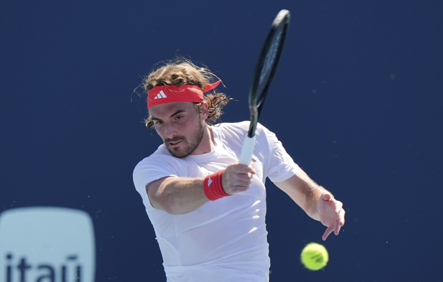 Στέφανος Τσιτσιπάς: Μπήκε «φουριόζος» στο τουρνουά της Βαρκελώνης, νίκη σε 70 λεπτά