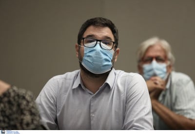 Ηλιόπουλος: Ο Μητσοτάκης φέρει και εκείνος ευθύνη για το αδιέξοδο στο ζήτημα των εμβολίων