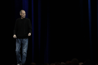 Για πολλά χρόνια ο Steve Jobs φορούσε ένα τζιν και μαύρο πουλόβερ με το ίδιο κόψιμο