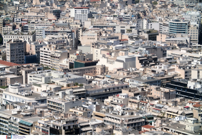 Τα ενοίκια στην Αθήνα «εξαφανίζουν» το μισό εισόδημα