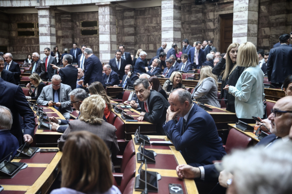 Κόλαση από «γαλάζιους» για τα ΕΛΤΑ: «Ποιοί είστε, πώς την είδατε. Ο κερατάς το μαθαίνει τελευταίος» - Απίστευτοι διάλογοι