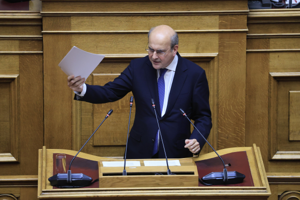 Χατζηδάκης: Πρόσθετη στήριξη 160 εκατ. ευρώ σε αγρότες και κτηνοτρόφους από την ανακατανομή της βασικής ενίσχυσης