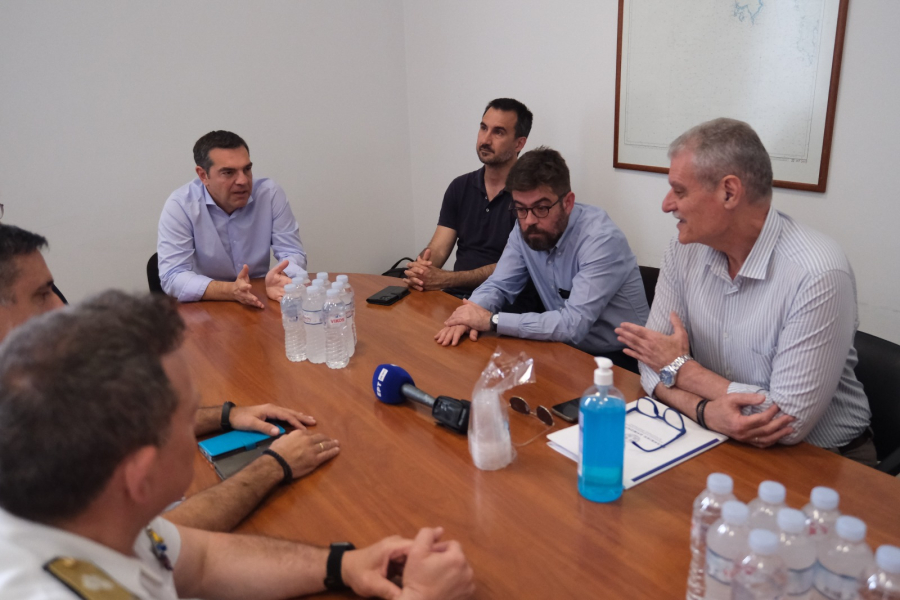 «Θερμό επεισόδιο» Τσίπρα - Τουρνά: «Αν ένα πλοίο διακινεί ναρκωτικά γίνεται παρέμβαση και αν κινδυνεύουν ανθρώπινες ζωές όχι;»