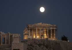Διάσημος οίκος μόδας θέλει να κάνει επίδειξη στην Ακρόπολη
