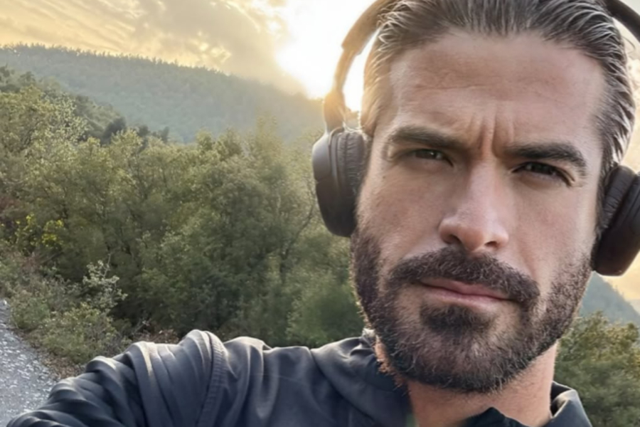 Άρης Μουγκοπέτρος: Υποβλήθηκε σε επέμβαση στο μάτι - Η ανάρτηση του