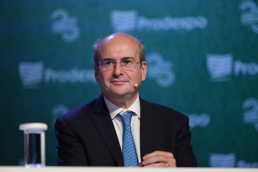 Η Ευρώπη δεν δρα. Αντιδρά;