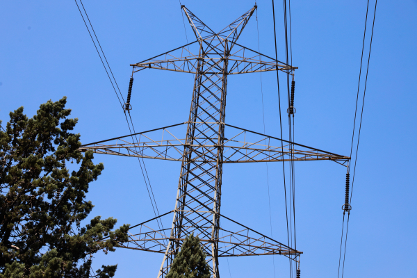 Αλλάζει ο χάρτης στα τιμολόγια ρεύματος το 2025