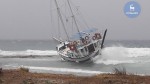 Καράβι στη... στεριά έβγαλε η κακοκαιρία στη Ρόδο