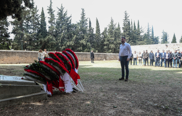 Κάθε χρόνο πάει ο Ανδρουλάκης στο Σκοπευτήριο