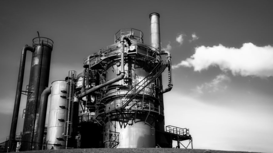 Πρεμιέρα για το πλαφόν στο ρωσικό πετρέλαιο, σε ισχύ το εμπάργκο και το όριο στην τιμή