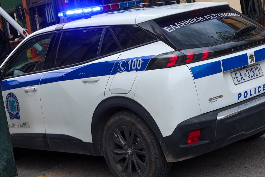 Νέα Μάκρη: Συνελήφθη έμπορος ναρκωτικών - Κατασχέθηκαν κοκαΐνη, κάνναβη και πάνω από 40.000 ευρώ