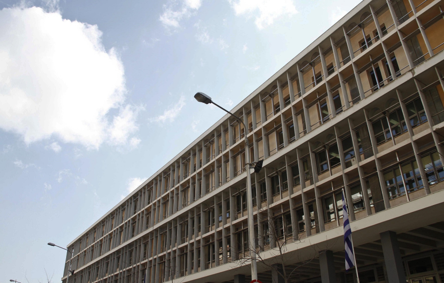 Ελεύθεροι οι ιδιοκτήτες γηροκομείου στο Ασβεστοχώρι Θεσσαλονίκης όπου είχαν πεθάνει 26 ηλικιωμένοι από κορονοϊό