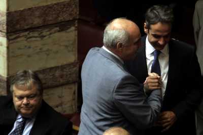 Στην τελική ευθεία οι εκλογές στην ΝΔ με αιχμές εκατέρωθεν