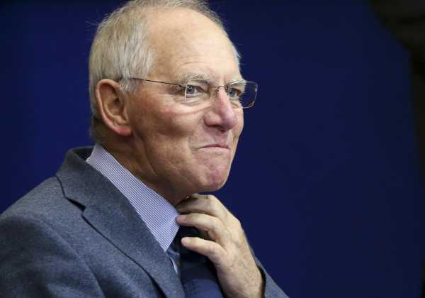 Bόμβα Σόιμπλε: Αν αποχωρήσει το ΔΝΤ, πάμε σε νέα διαπραγμάτευση