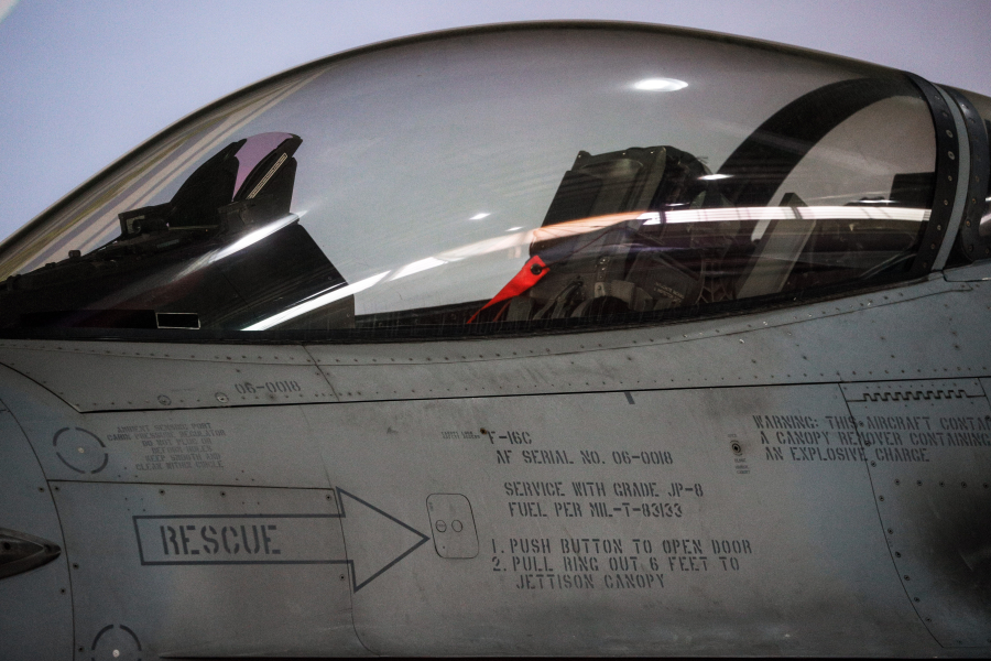 ΗΠΑ: Για πρώτη φορά η τεχνητή νοημοσύνη πιλοτάρει μαχητικό επί 17 ώρες