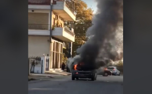 Στις φλόγες τυλίχθηκε όχημα δίπλα σε βενζινάδικο