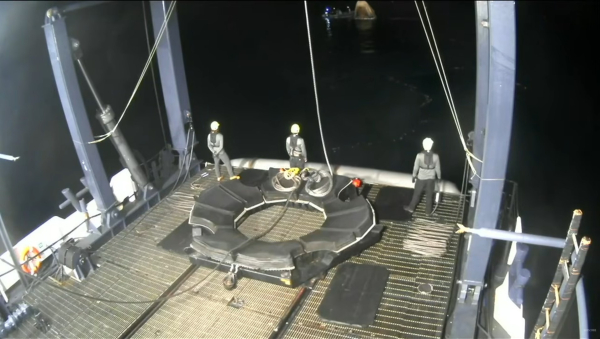 Ολοκληρώθηκε η πρώτη ιατρική εκκένωση της NASA: Οι 4 αστροναύτες επέστρεψαν στη Γη (εικόνες, βίντεο)