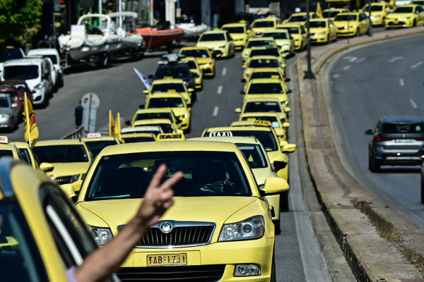 Άρχισαν τα… όργανα: Κυρανάκης κατά Οικονόμου - Τα ταξί δεν θα μπαίνουν στις λεωφορειολωρίδες