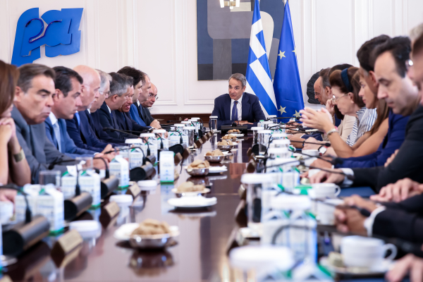 Greece’s Tax-Cut Package Heads to Cabinet as Inflation Erodes the Gains