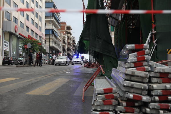 Κακοκαιρία: Διακοπή κυκλοφορίας στην Πειραιώς - Και στη Γρηγορίου Λαμπράκη στον Πειραιά