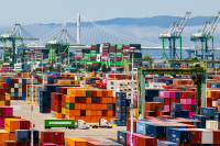 Η απόφαση του Ανώτατου Δικαστηρίου για τους δασμούς Τραμπ απειλεί τον αμερικανικό προϋπολογισμό με επιστροφές 175 δισ. δολαρίων