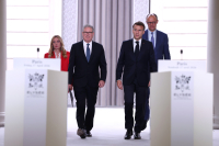 Στενά του Ορμούζ: Πάνω από 10 χώρες έτοιμες να συμμετάσχουν σε αμυντική αποστολή - Τραμπ: Μείνετε μακριά