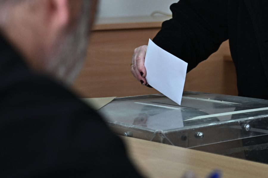 Τέλος στον β' γύρο στις αυτοδιοικητικές εκλογές: Πώς θα βγαίνει δήμαρχος σε μία Κυριακή