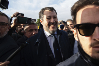 Ματέο Σαλβίνι: Όχι σε ευρωπαϊκό στρατό υπό τις διαταγές ενός τρελού σαν τον Μακρόν