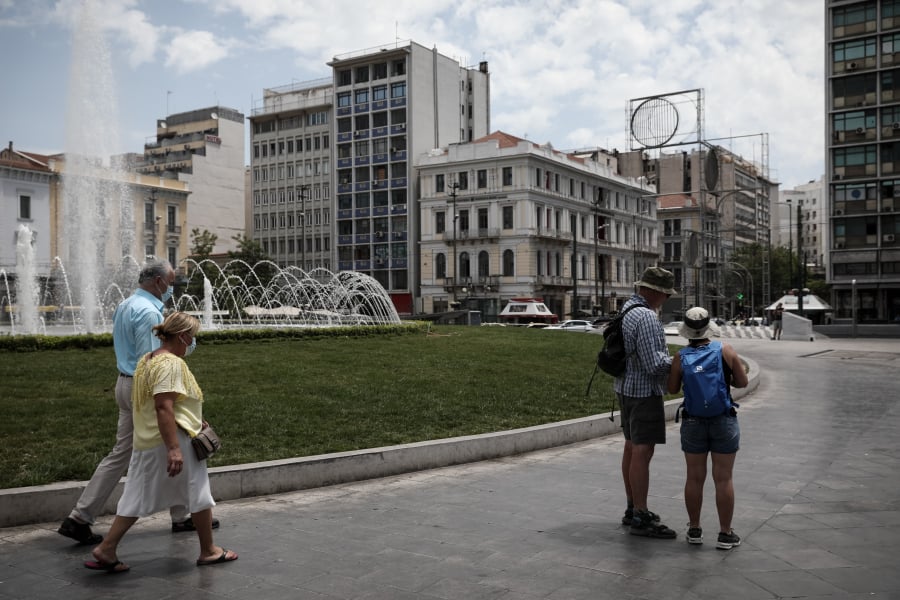 Οριακή αύξηση στο διαθέσιμο εισόδημα των νοικοκυριών στο πρώτο τρίμηνο του 2025