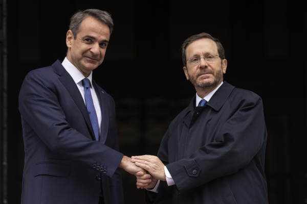 Αποκαλυπτικό δημοσίευμα της Haaretz: Ο ρόλος συμβούλου του προέδρου του Ισραήλ στην προεκλογική εκστρατεία της ΝΔ το 2023