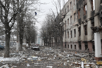 Ουκρανία: Διακόπηκε λόγω των βομβαρδισμών η εκκένωση του Ιζιούμ
