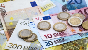 Έρχονται φοροελαφρύνσεις 1,8 δισ. ευρώ για τη μεσαία τάξη - Από πότε θα ισχύσουν