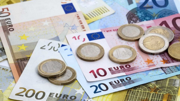 Έρχονται φοροελαφρύνσεις 1,8 δισ. ευρώ για τη μεσαία τάξη - Από πότε θα ισχύσουν