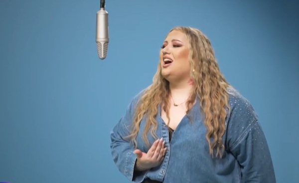 Eurovision: Η Stella Kay για την απόφαση να συμμετάσχει στον εθνικό τελικό (Βίντεο)