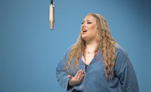 Eurovision: Η Stella Kay για την απόφαση να συμμετάσχει στον εθνικό τελικό (Βίντεο)