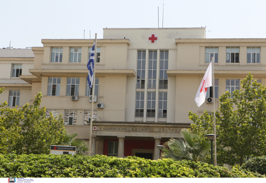 Βύρωνας: Τα σοκαριστικά μηνύματα που αντάλλαξαν οι φίλοι της 16χρονης αφού έπεσε σε κώμα, τι λένε για τα αίματα