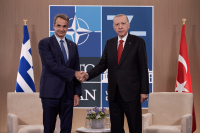 Πόλωση και στα εθνικά