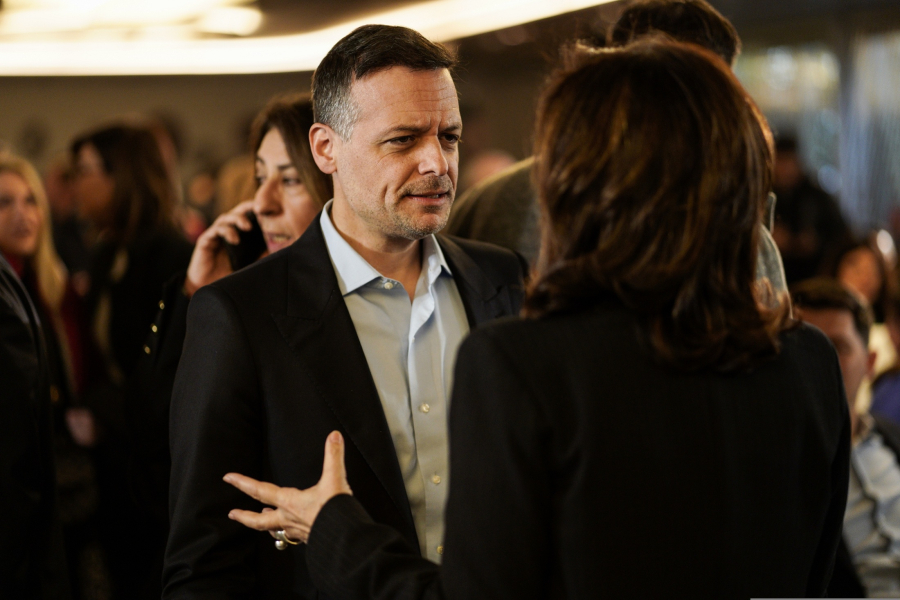 O Χάρης Δούκας στις Βρυξέλλες για το μείζον θέμα της κοινωνικής στέγασης