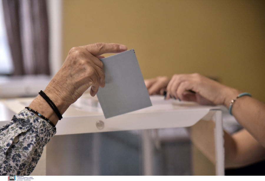 Χωρίς στρατολογικό έλεγχο οι Έλληνες του εξωτερικού εν όψει εκλογών 2024