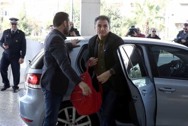 Σύγκλιση κυβέρνησης - Θεσμών σε χρηματοπιστωτικά και δικαιοσύνη